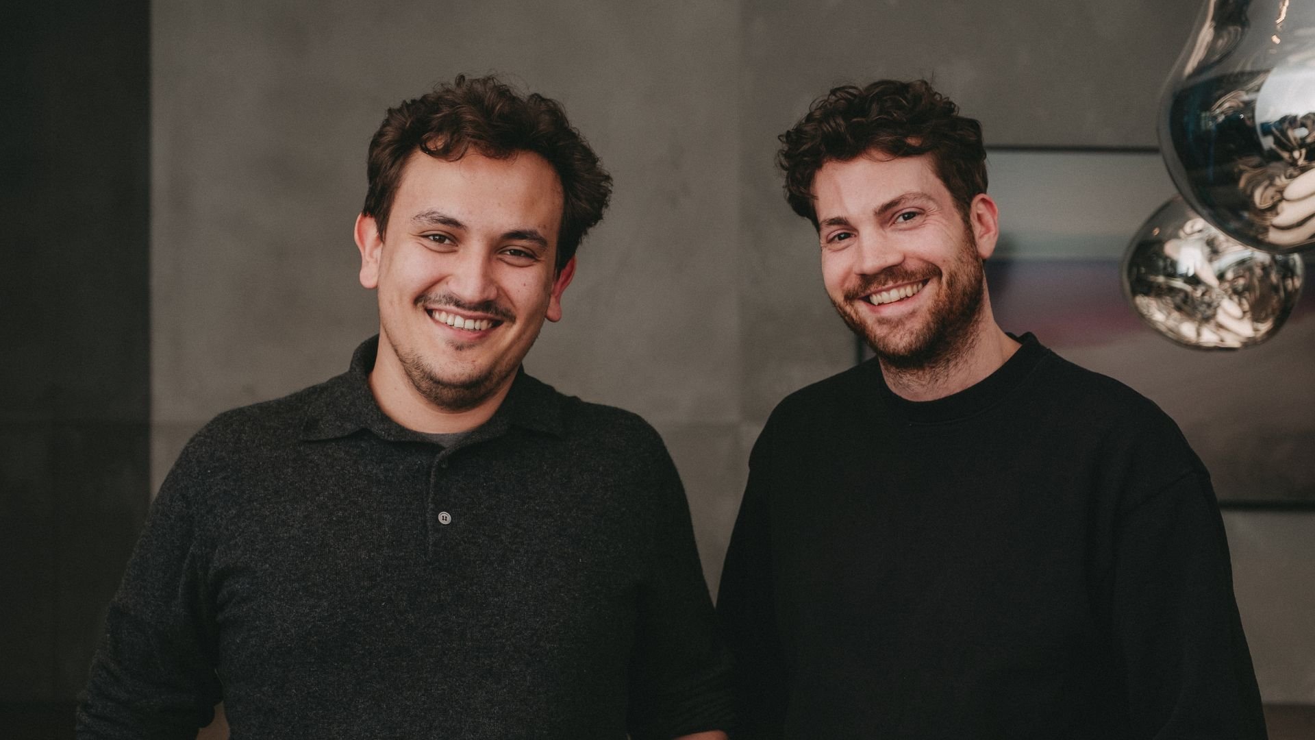 Nelly Links ist Lukas Eicher (Mitgründer und Co-CEO) und rechts unser Gesprächspartner Niklas Radner (Mitgründer und CEO)